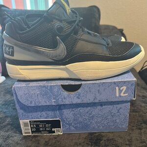 Nike Black and White Sneakers